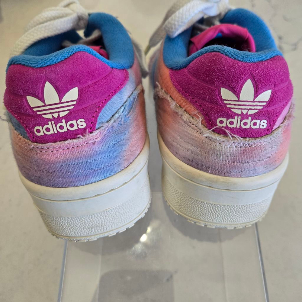 Men's Adidas Rivalry Low TR All-Star Sneakers Size 10 Pink and Blue Tie-Dye - Picture 4 of 10